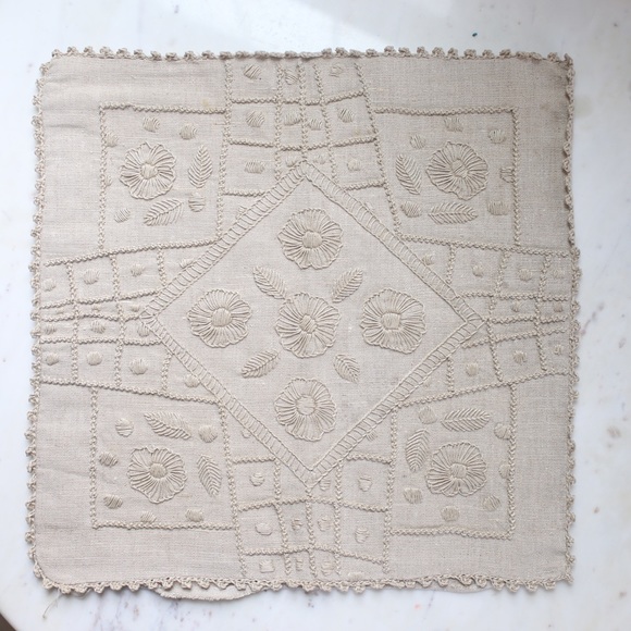 Two linen boho chic pillow covers - Picture 4 of 7